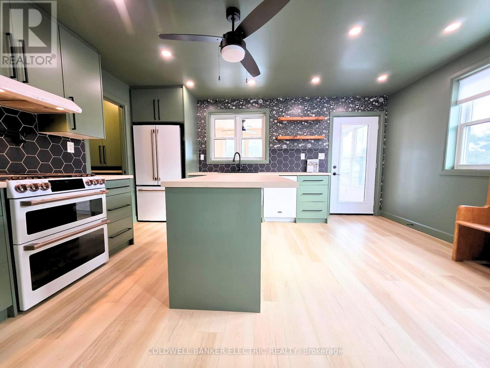 220 Rogers Street, Peterborough (Ashburnham Ward 4), Ontario  K9H 1W3 - Photo 17 - X12655638