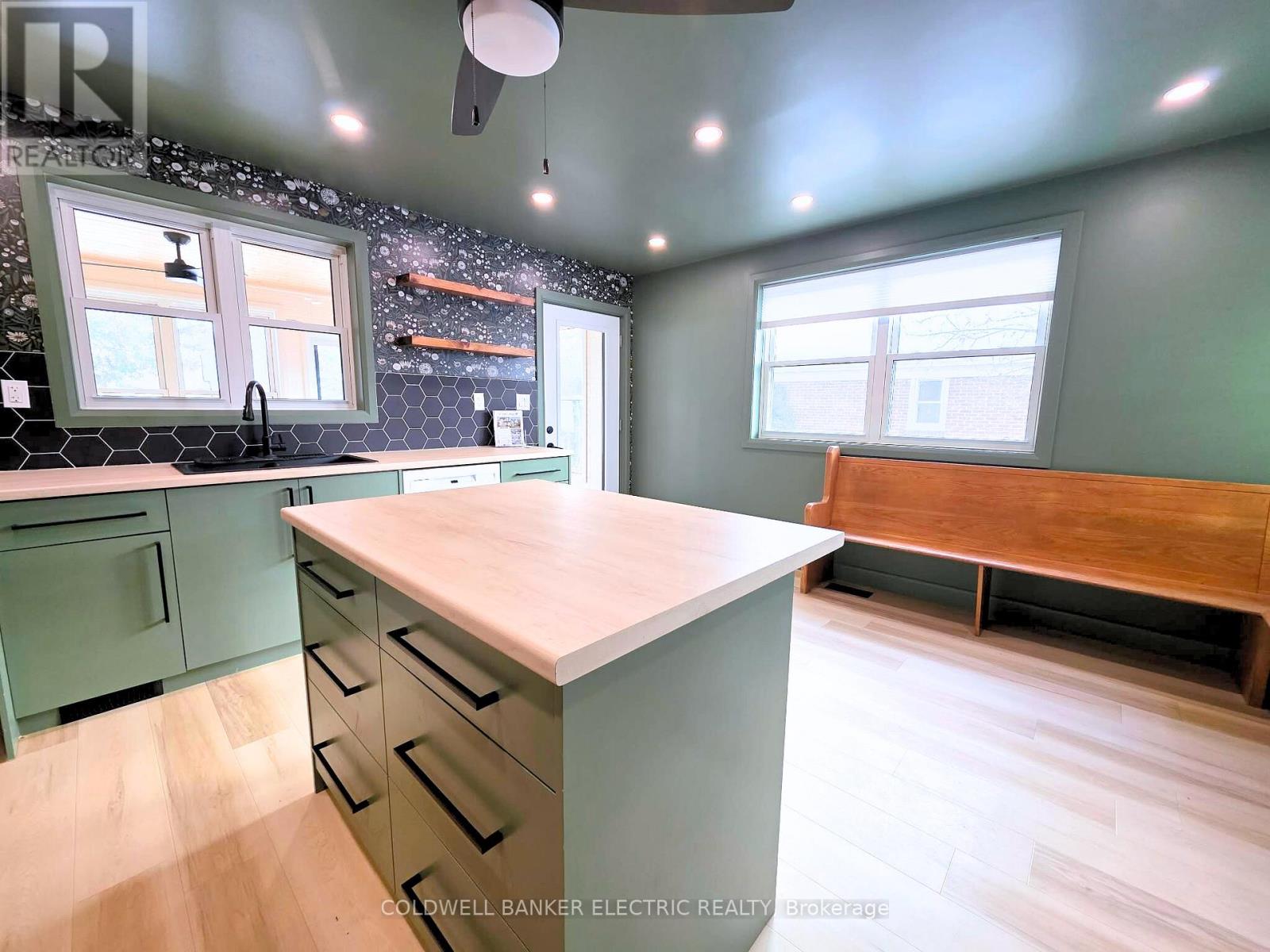 220 Rogers Street, Peterborough (Ashburnham Ward 4), Ontario  K9H 1W3 - Photo 19 - X12655638