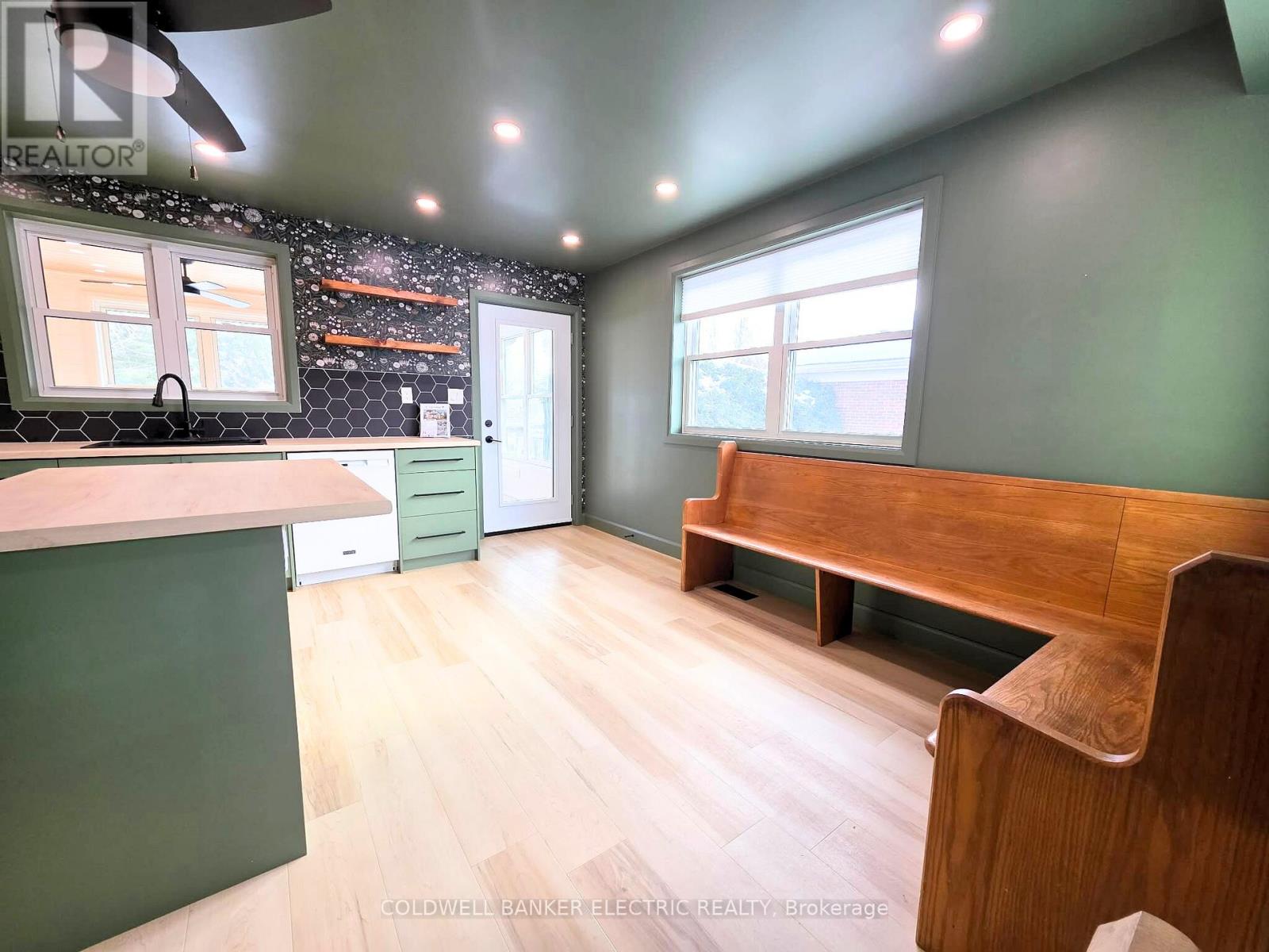 220 Rogers Street, Peterborough (Ashburnham Ward 4), Ontario  K9H 1W3 - Photo 21 - X12655638