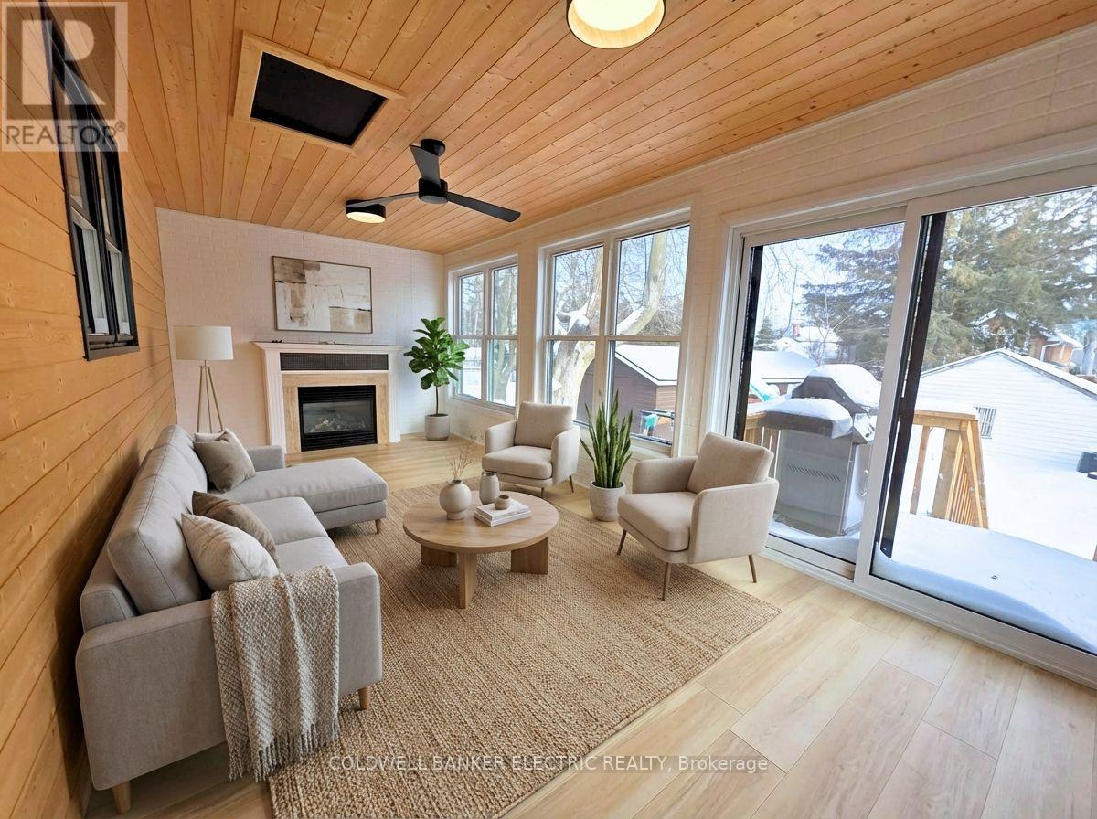 220 Rogers Street, Peterborough (Ashburnham Ward 4), Ontario  K9H 1W3 - Photo 3 - X12655638