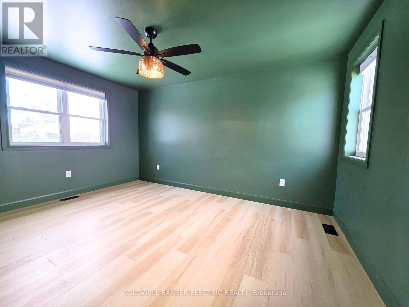 220 Rogers Street, Peterborough (Ashburnham Ward 4), Ontario  K9H 1W3 - Photo 32 - X12655638