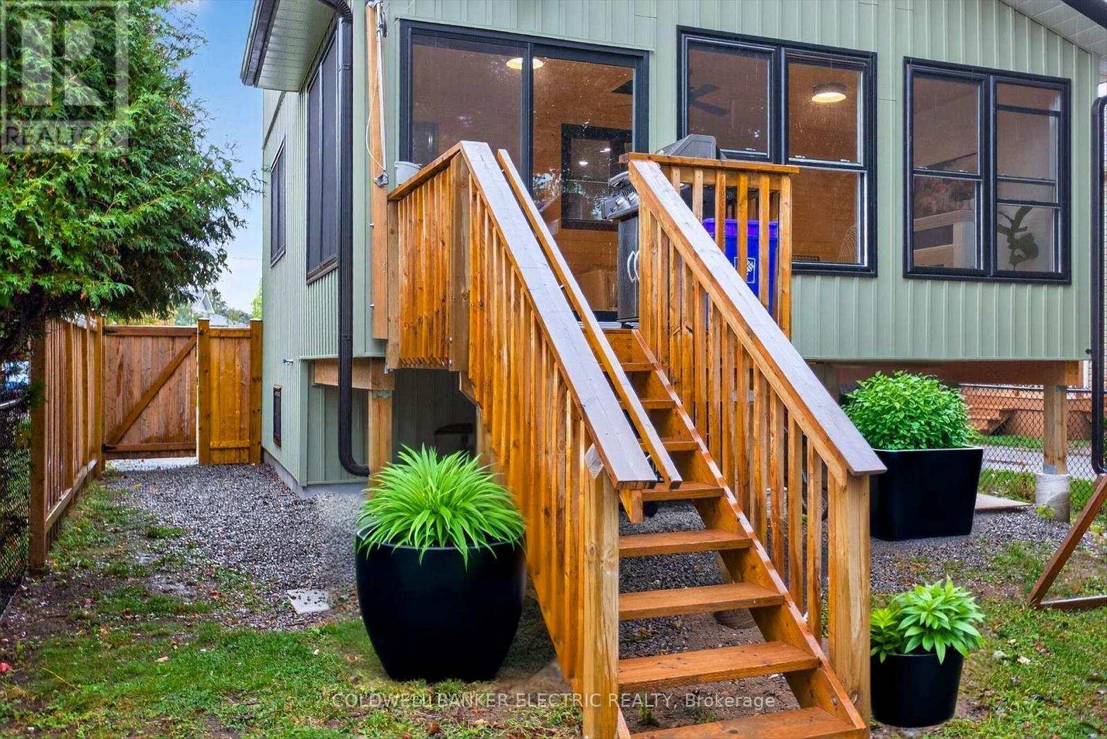 220 Rogers Street, Peterborough (Ashburnham Ward 4), Ontario  K9H 1W3 - Photo 39 - X12655638