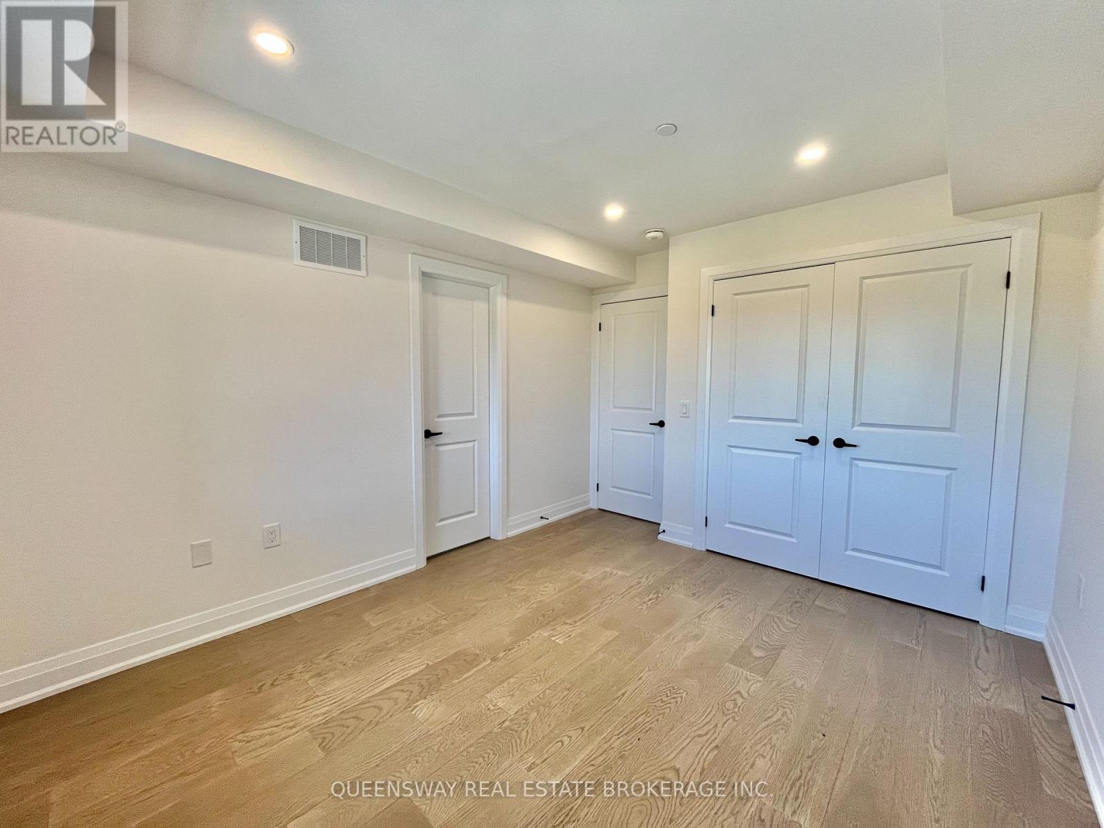 83 Marret Lane, Clarington (Newcastle), Ontario  L1B 1J2 - Photo 10 - E12655866