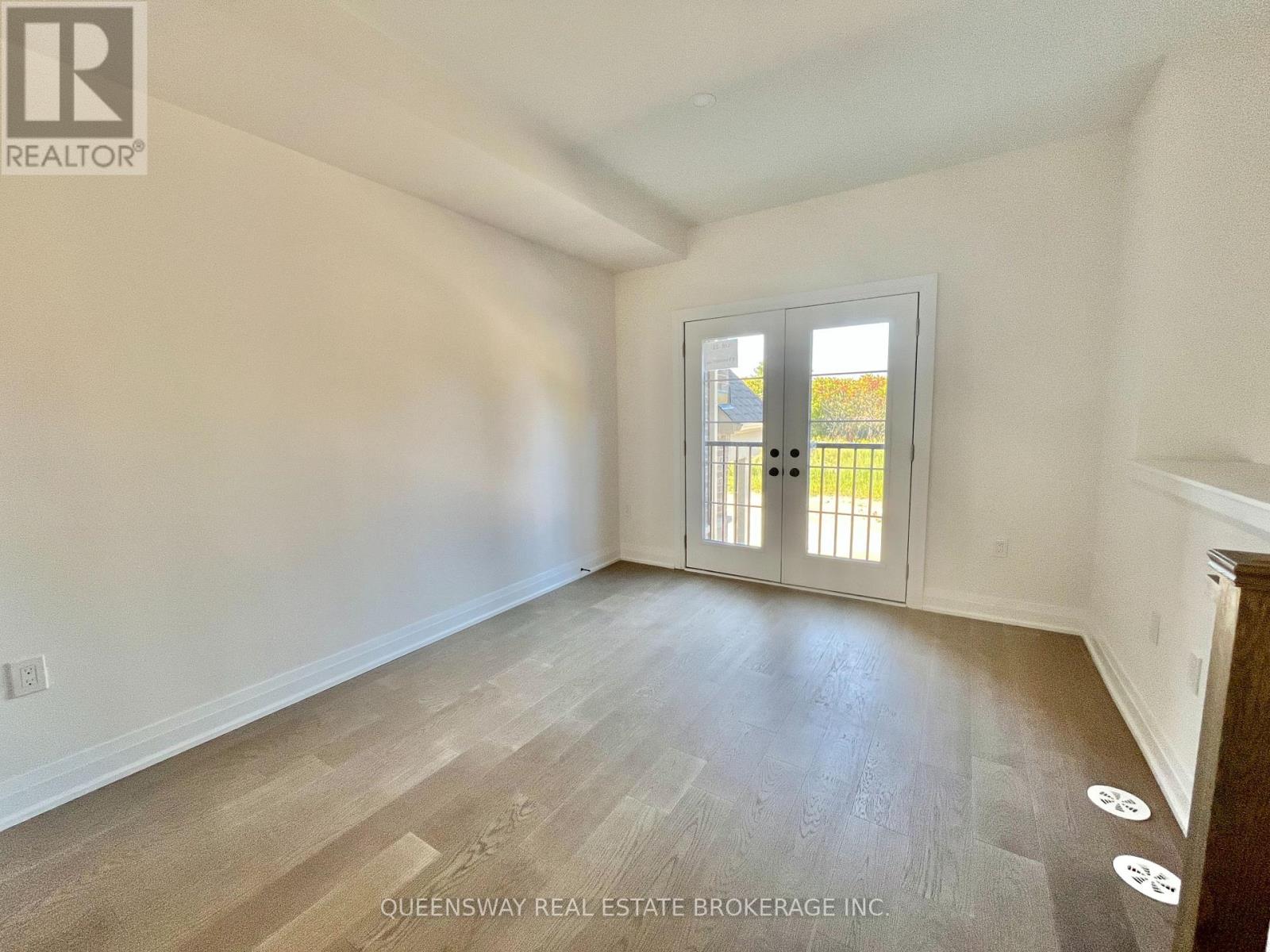 83 Marret Lane, Clarington (Newcastle), Ontario  L1B 1J2 - Photo 2 - E12655866