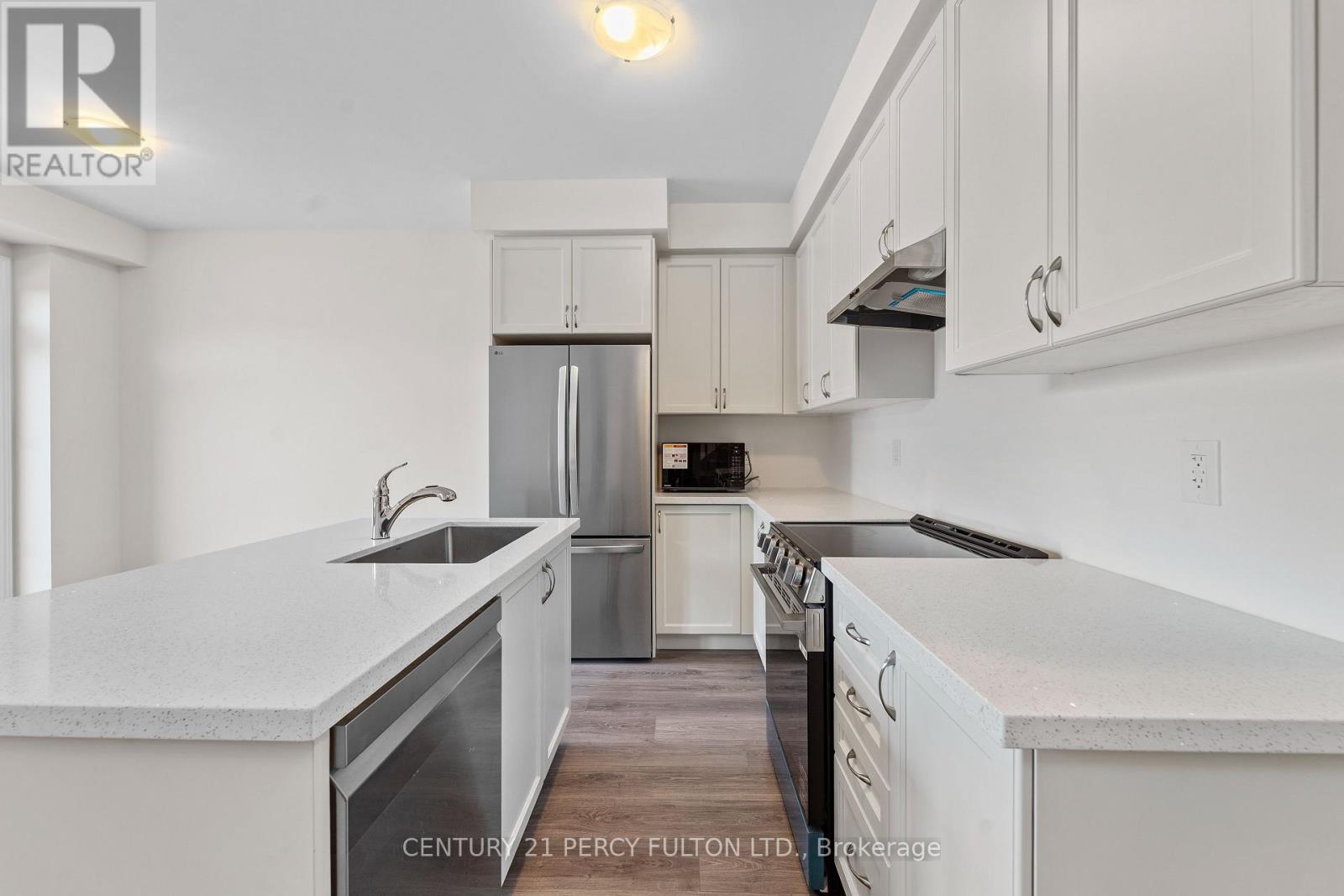 Lindsay  & Eglington - 50 Hickey Lane E, Kawartha Lakes (Lindsay), Ontario  K9V 5V7 - Photo 10 - X12656370