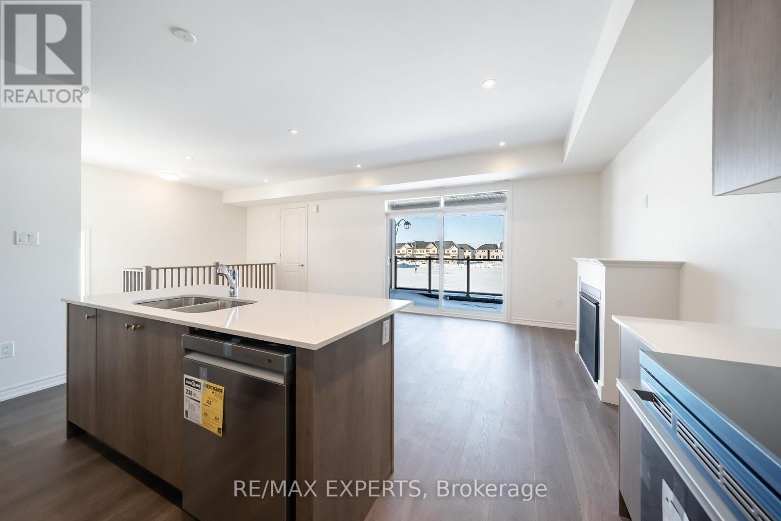 #2nd Flr - 54 Debois Street, Kawartha Lakes (Lindsay), Ontario  K9V 0S5 - Photo 8 - X12656446