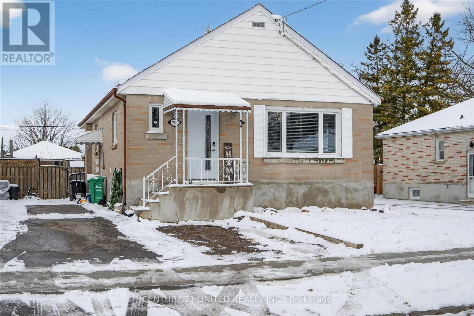 762 Cameron Street, Peterborough (Otonabee Ward 1), Ontario  K9J 3Z8 - Photo 2 - X12656804