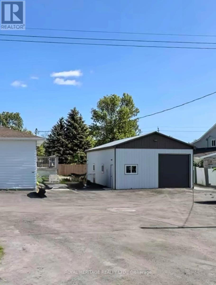 20 Pigeon Lake Road, Kawartha Lakes (Lindsay), Ontario  K9V 4R6 - Photo 3 - X12658902