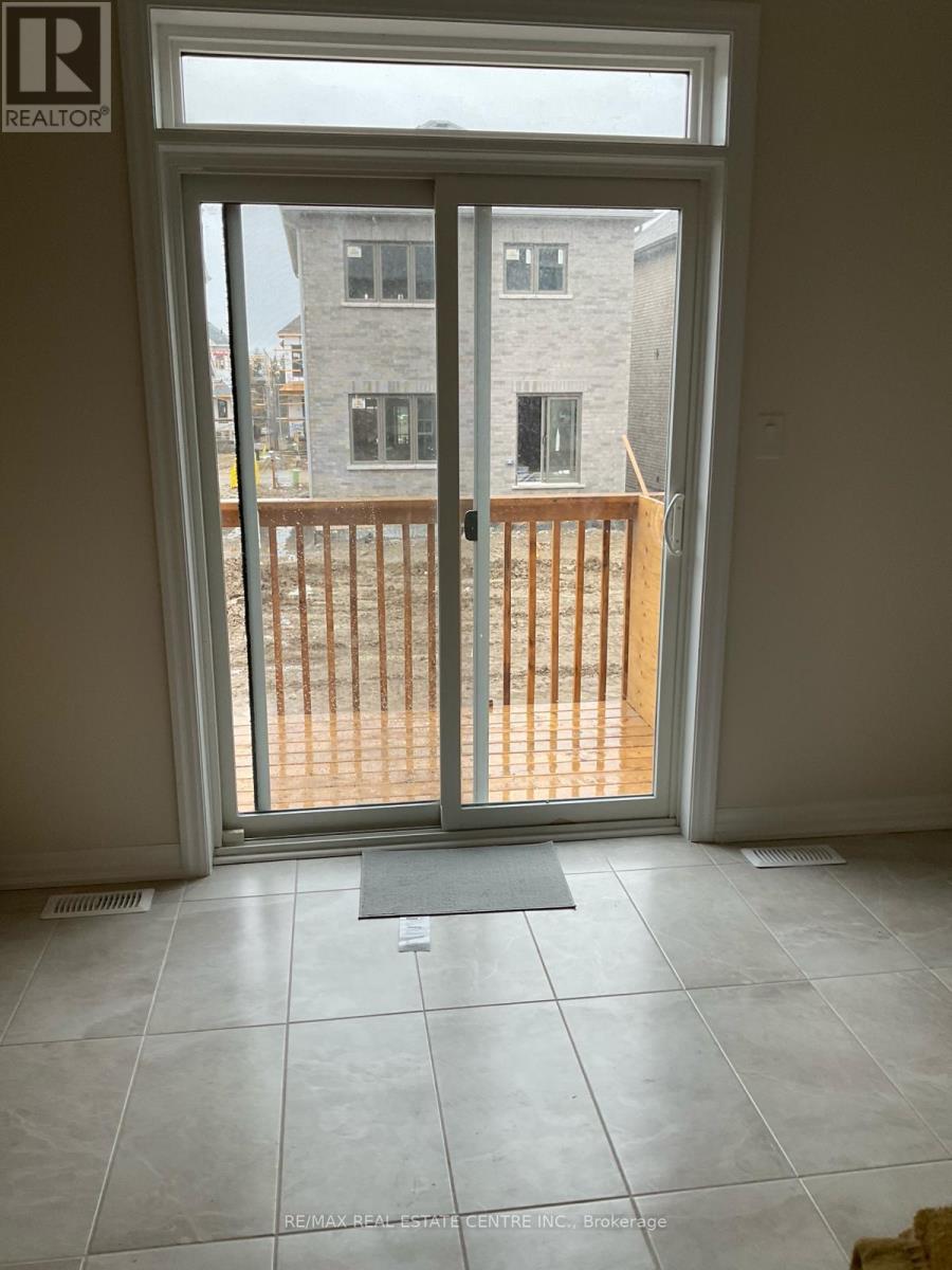 19 Northrop Avenue, Clarington (Newcastle), Ontario  L1B 1G9 - Photo 10 - E12659488