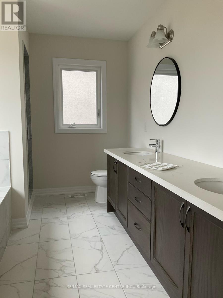 19 Northrop Avenue, Clarington (Newcastle), Ontario  L1B 1G9 - Photo 7 - E12659488