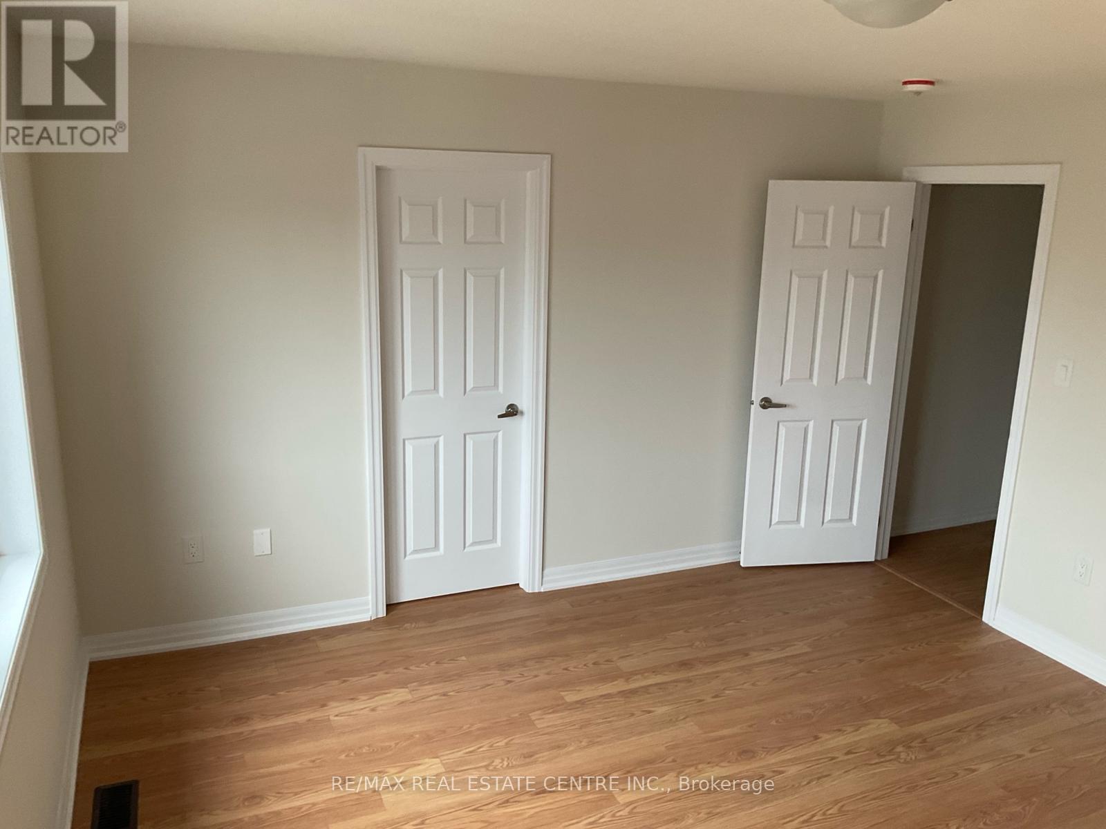 19 Northrop Avenue, Clarington (Newcastle), Ontario  L1B 1G9 - Photo 9 - E12659488