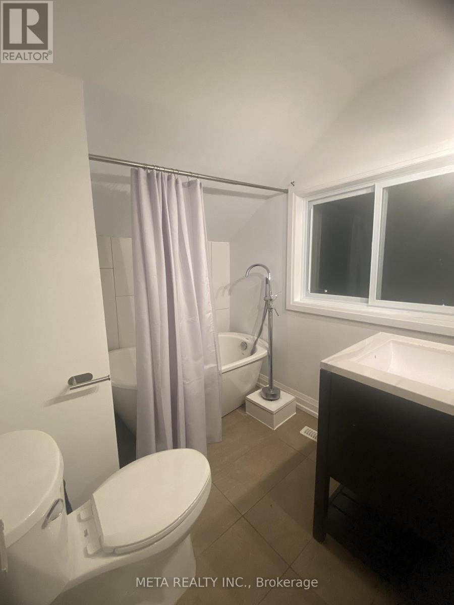 636 Union Street, Peterborough (Town Ward 3), Ontario  K9H 3V5 - Photo 17 - X12659916