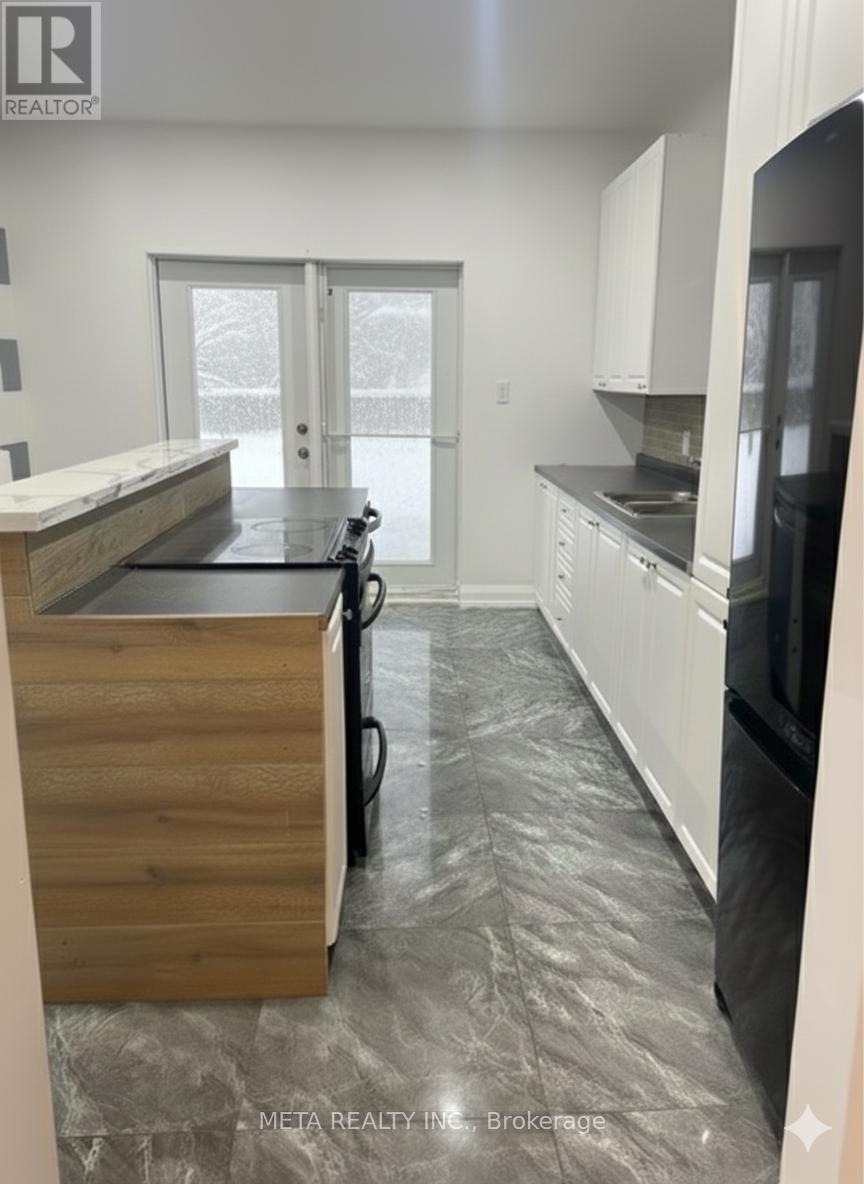 636 Union Street, Peterborough (Town Ward 3), Ontario  K9H 3V5 - Photo 5 - X12659916