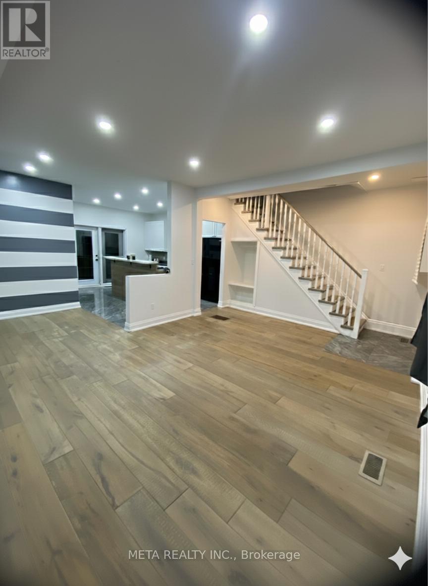 636 Union Street, Peterborough (Town Ward 3), Ontario  K9H 3V5 - Photo 8 - X12659916