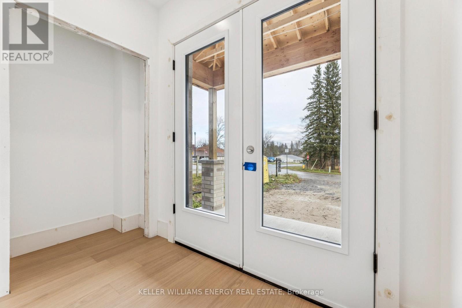 11 Union Street, Cavan Monaghan (Millbrook Village), Ontario  L0A 1G0 - Photo 9 - X12661172