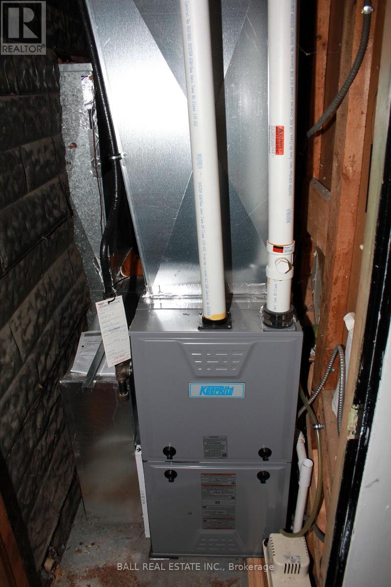 34 Hastings Street N, Bancroft (Bancroft Ward), Ontario  K0L 1C0 - Photo 13 - X12661548