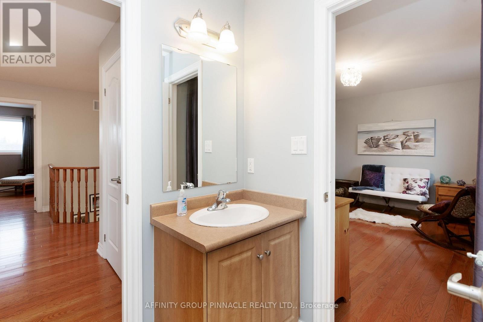 8 Horton Place, Kawartha Lakes (Lindsay), Ontario  K9V 0C2 - Photo 17 - X12661864