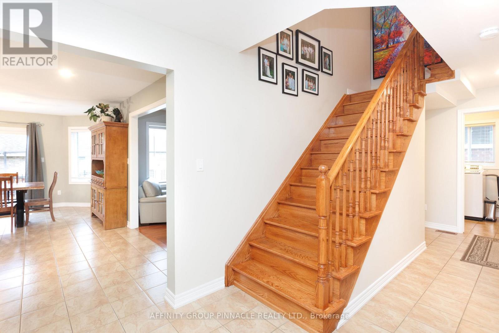 8 Horton Place, Kawartha Lakes (Lindsay), Ontario  K9V 0C2 - Photo 18 - X12661864