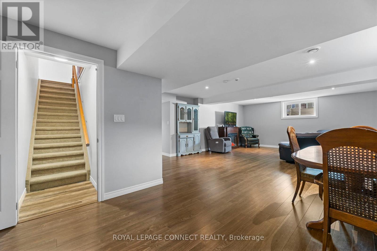 25 Springdale Drive, Kawartha Lakes (Lindsay), Ontario  K9V 4R1 - Photo 20 - X12661964