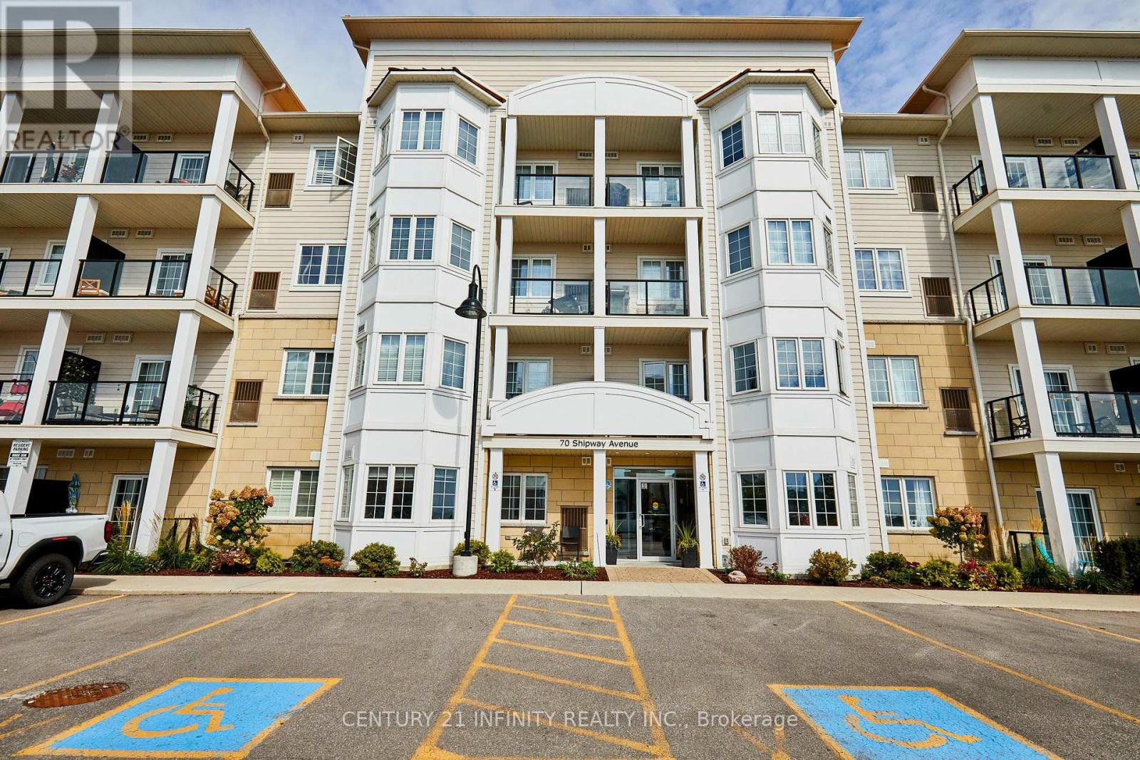 101 - 70 Shipway Avenue, Clarington (Newcastle), Ontario  L1B 0V7 - Photo 2 - E12662562