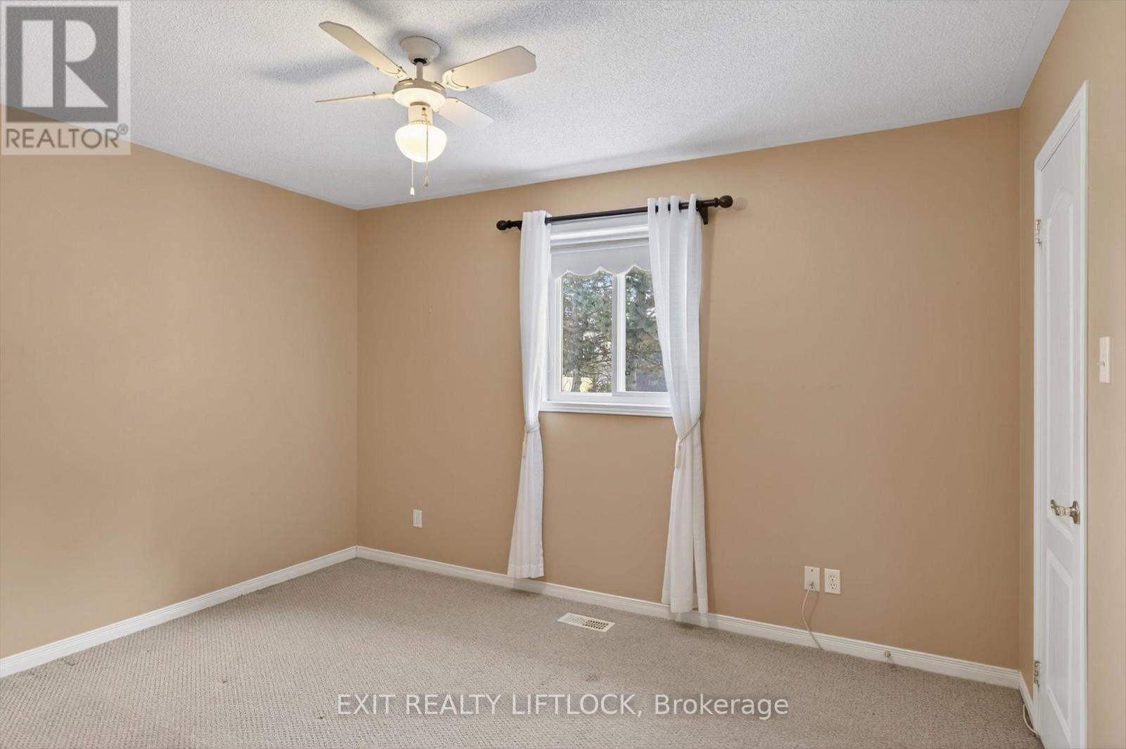 831 Wentworth Street, Peterborough (Otonabee Ward 1), Ontario  K9J 8R7 - Photo 16 - X12662682