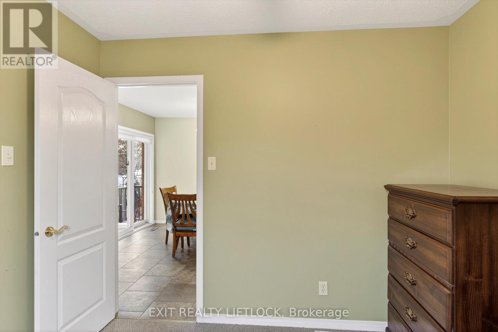 831 Wentworth Street, Peterborough (Otonabee Ward 1), Ontario  K9J 8R7 - Photo 22 - X12662682