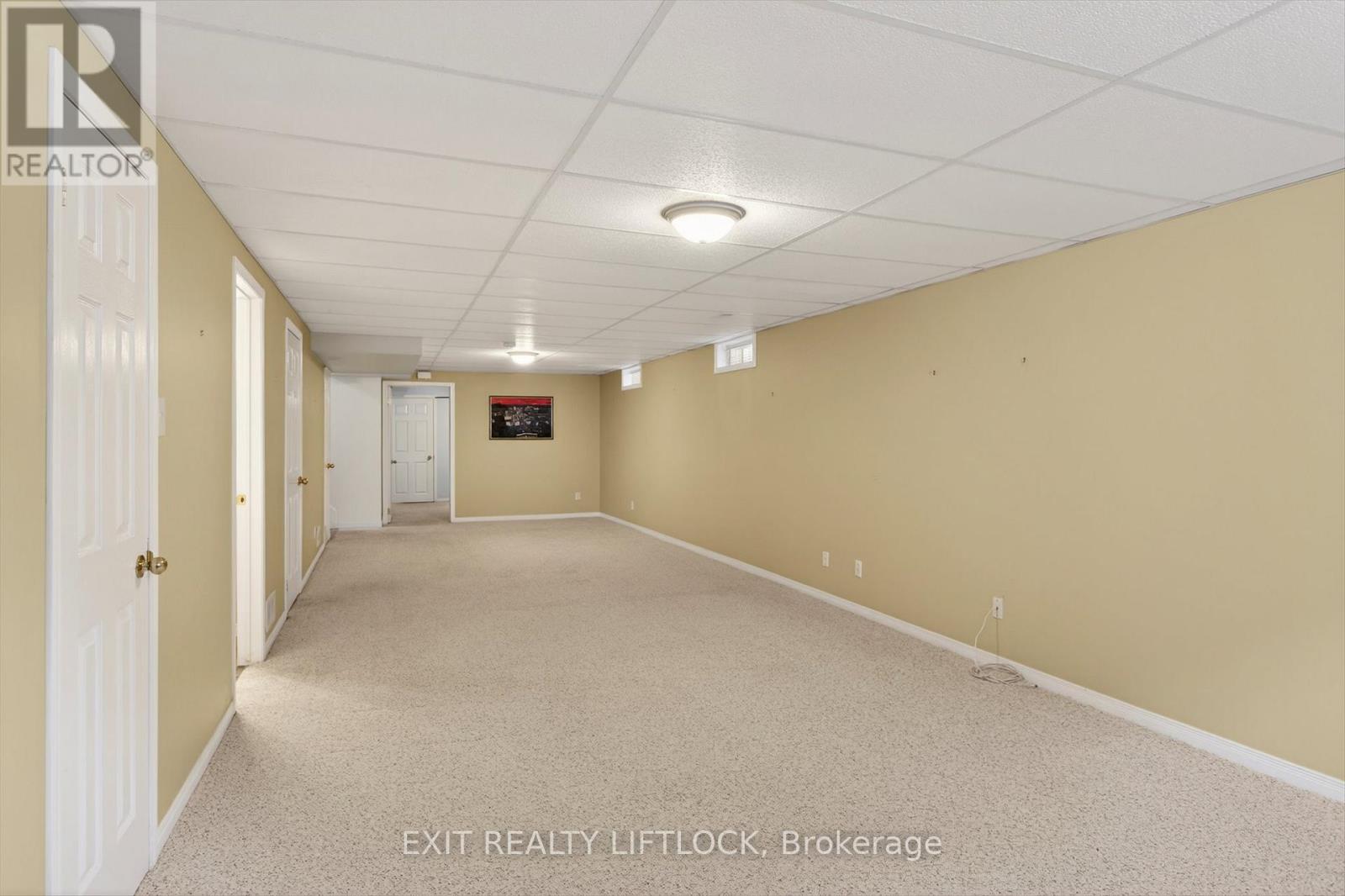 831 Wentworth Street, Peterborough (Otonabee Ward 1), Ontario  K9J 8R7 - Photo 27 - X12662682