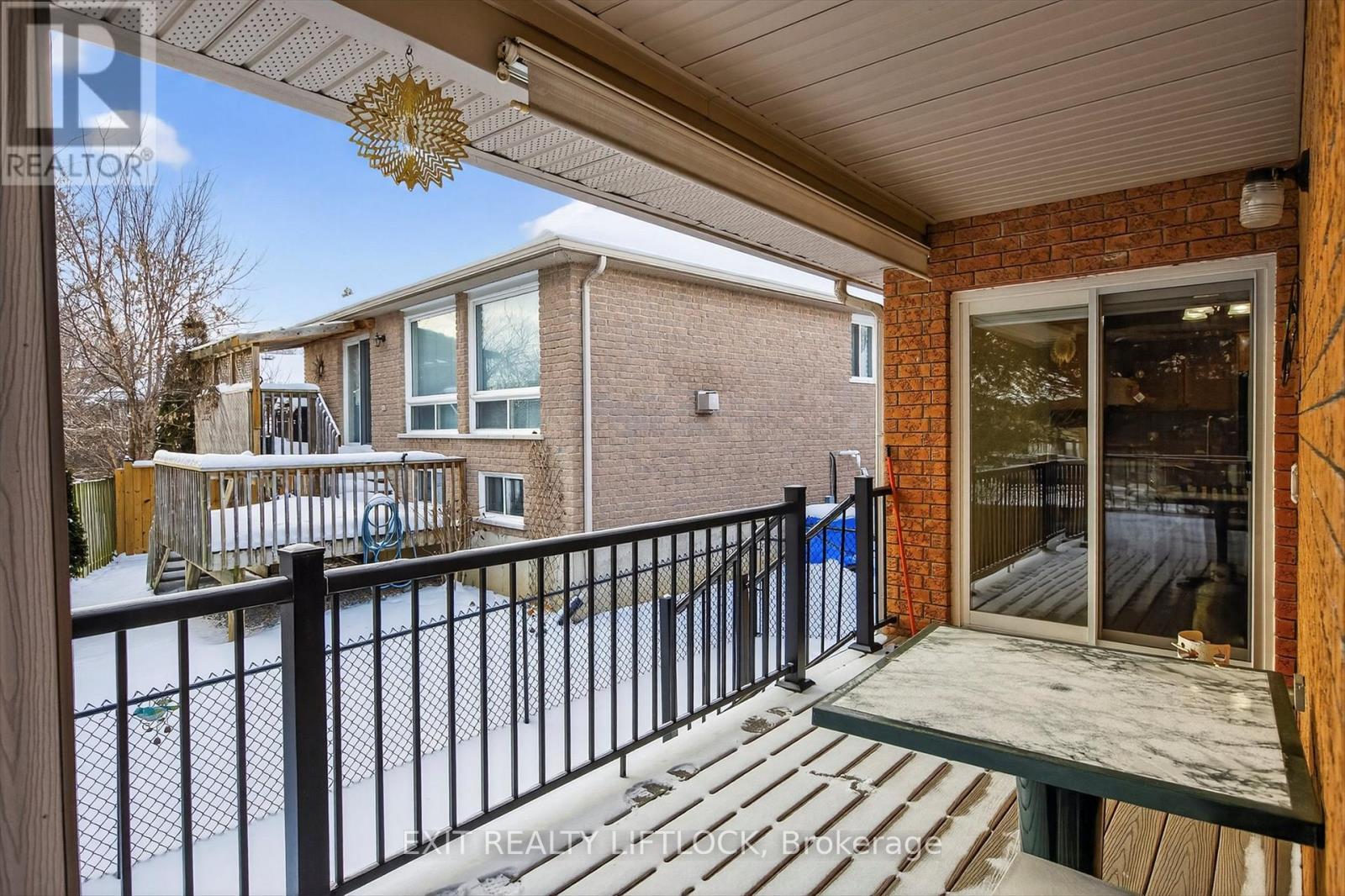 831 Wentworth Street, Peterborough (Otonabee Ward 1), Ontario  K9J 8R7 - Photo 33 - X12662682