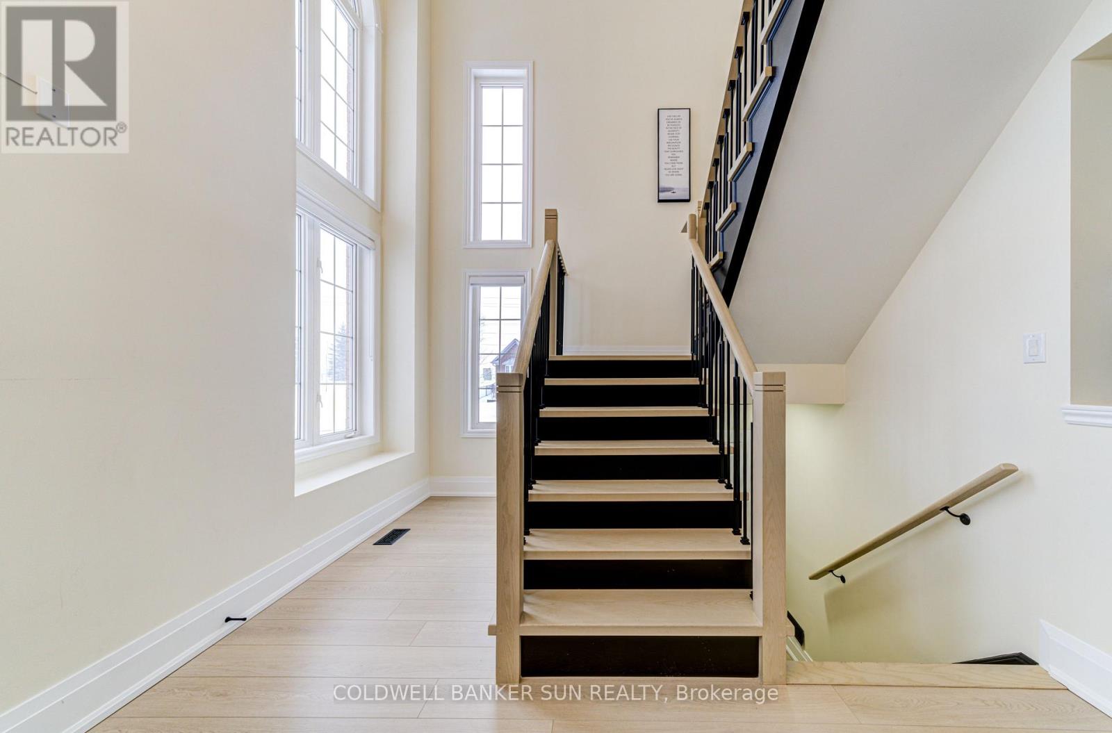 33 Ellis Crescent, Kawartha Lakes (Lindsay), Ontario  K9V 0A5 - Photo 29 - X12662838