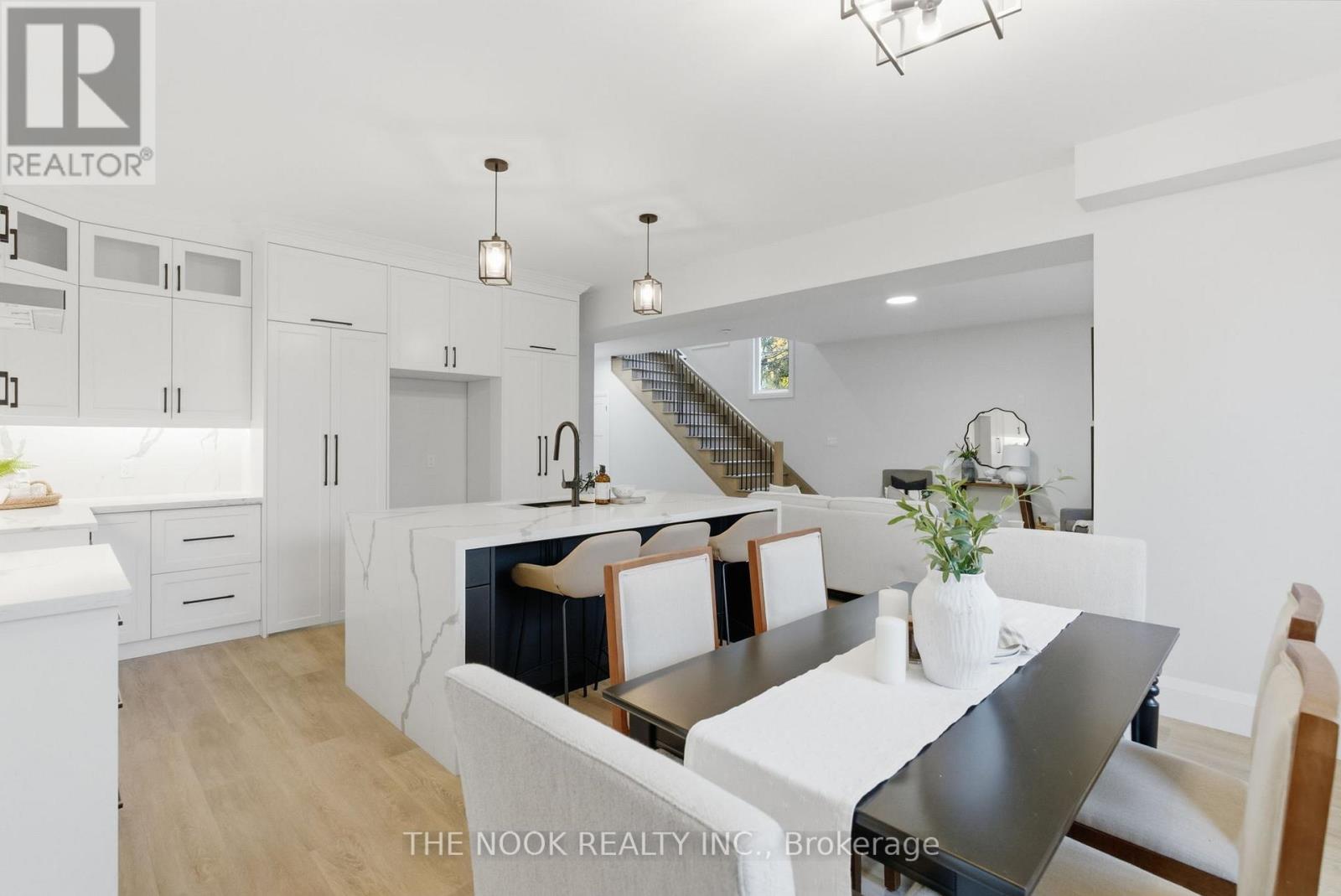 50 Russell Street E, Kawartha Lakes (Lindsay), Ontario  K9V 2A6 - Photo 24 - X12663454