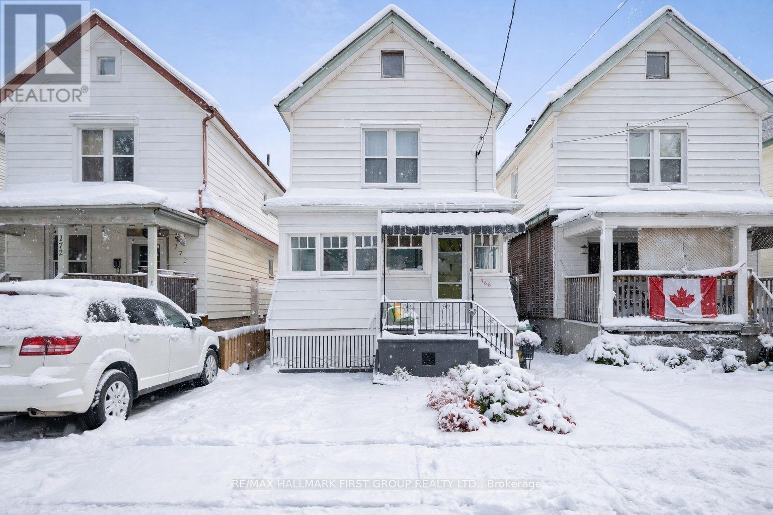 168 Adeline Street, Peterborough (Town Ward 3), Ontario  K9J 5E3 - Photo 2 - X12664712