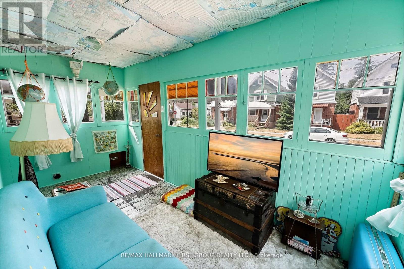 168 Adeline Street, Peterborough (Town Ward 3), Ontario  K9J 5E3 - Photo 4 - X12664712