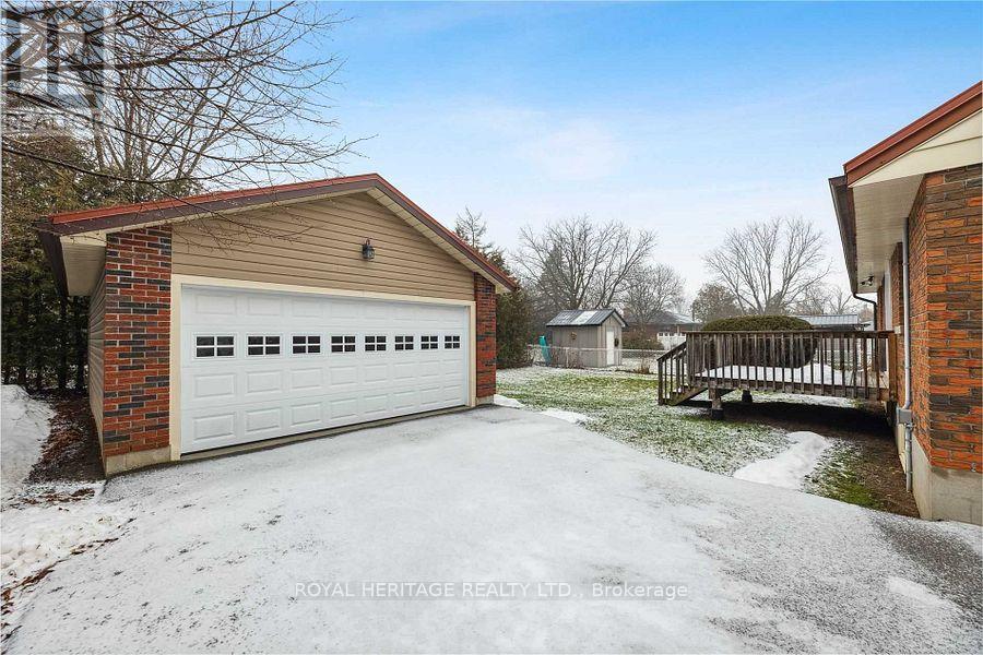 115 Albert Street N, Kawartha Lakes (Lindsay), Ontario  K9V 4K6 - Photo 18 - X12664840