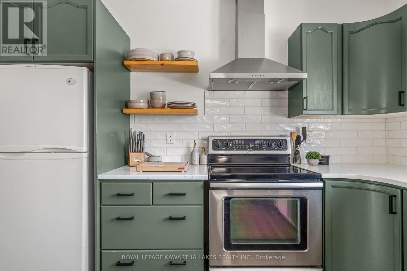 22 Albert Street N, Kawartha Lakes (Lindsay), Ontario  K9V 4J2 - Photo 12 - X12665144