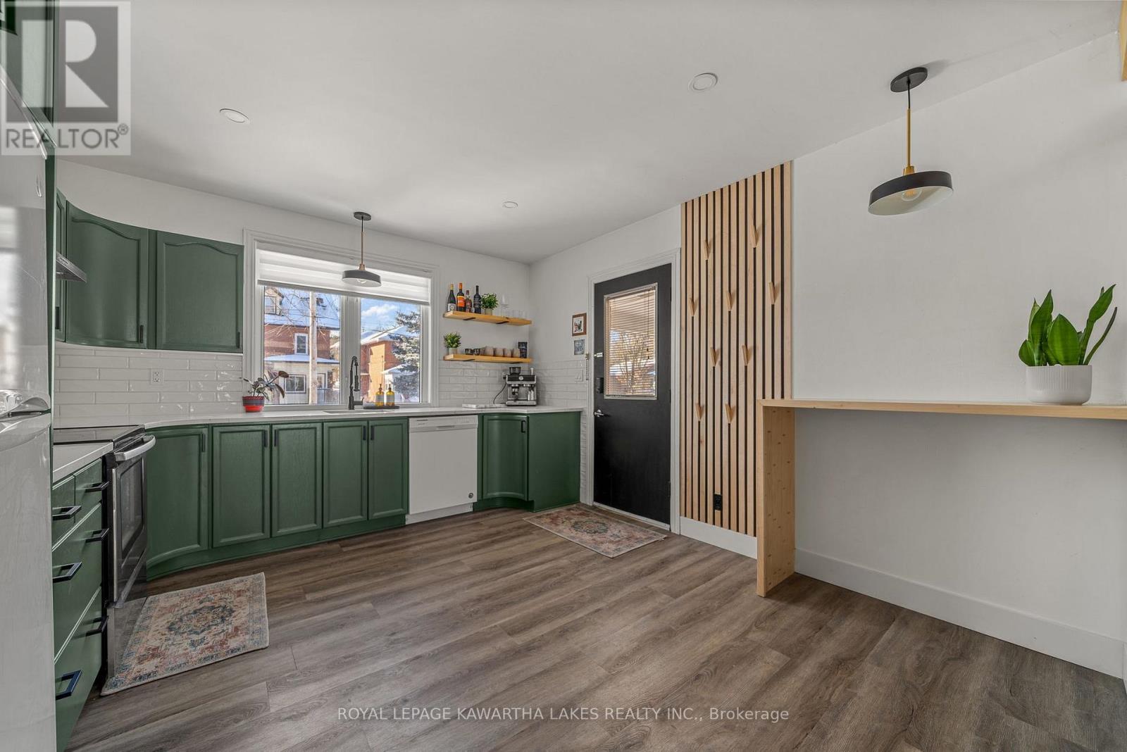 22 Albert Street N, Kawartha Lakes (Lindsay), Ontario  K9V 4J2 - Photo 14 - X12665144