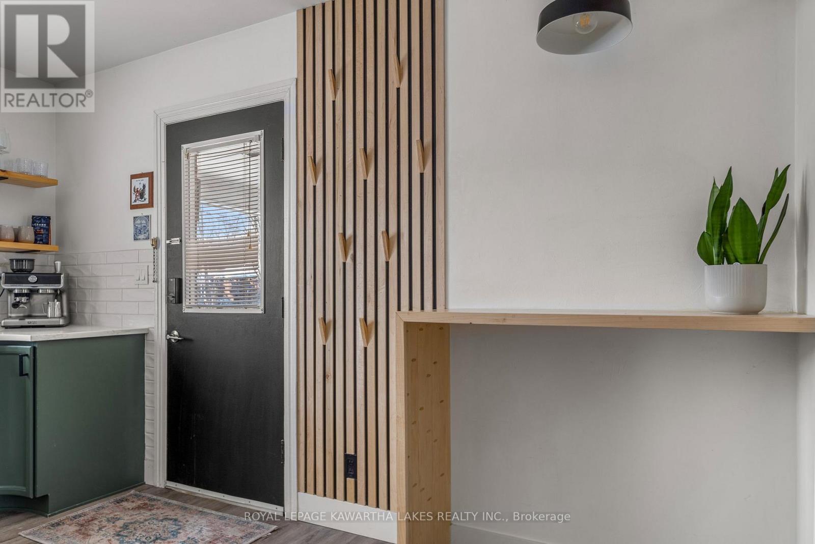 22 Albert Street N, Kawartha Lakes (Lindsay), Ontario  K9V 4J2 - Photo 15 - X12665144