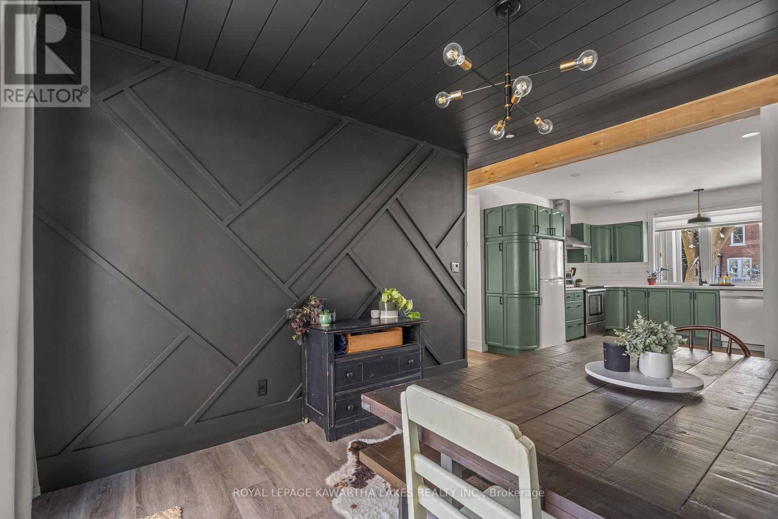 22 Albert Street N, Kawartha Lakes (Lindsay), Ontario  K9V 4J2 - Photo 21 - X12665144