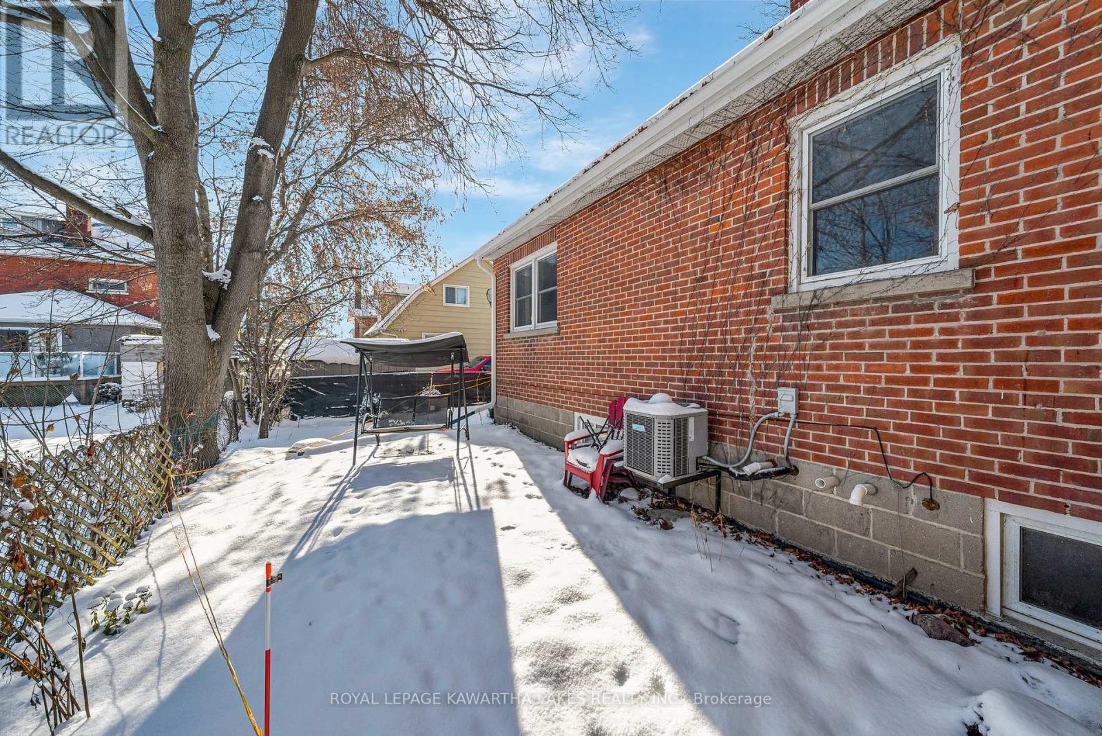 22 Albert Street N, Kawartha Lakes (Lindsay), Ontario  K9V 4J2 - Photo 45 - X12665144
