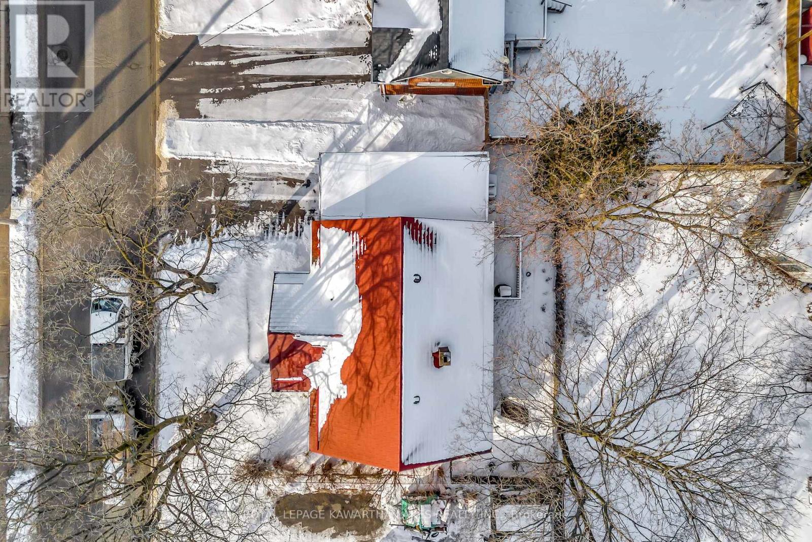 22 Albert Street N, Kawartha Lakes (Lindsay), Ontario  K9V 4J2 - Photo 5 - X12665144