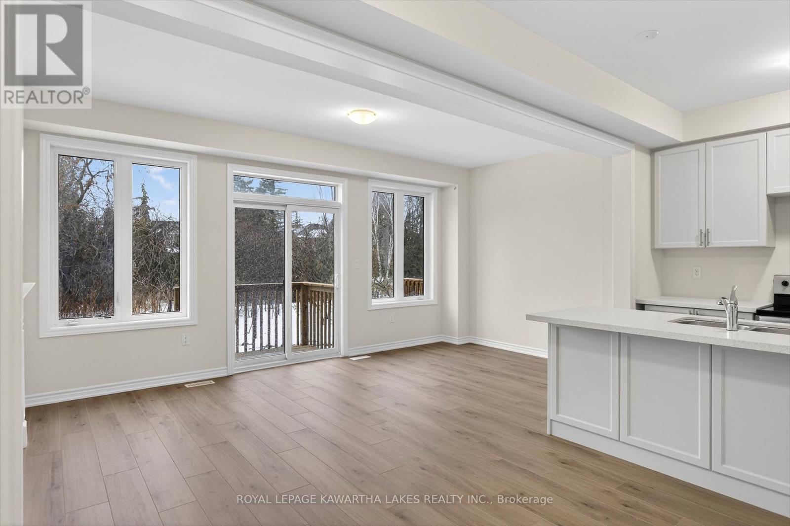 71 Watts Mew, Kawartha Lakes (Lindsay), Ontario  K9V 0T3 - Photo 16 - X12665320