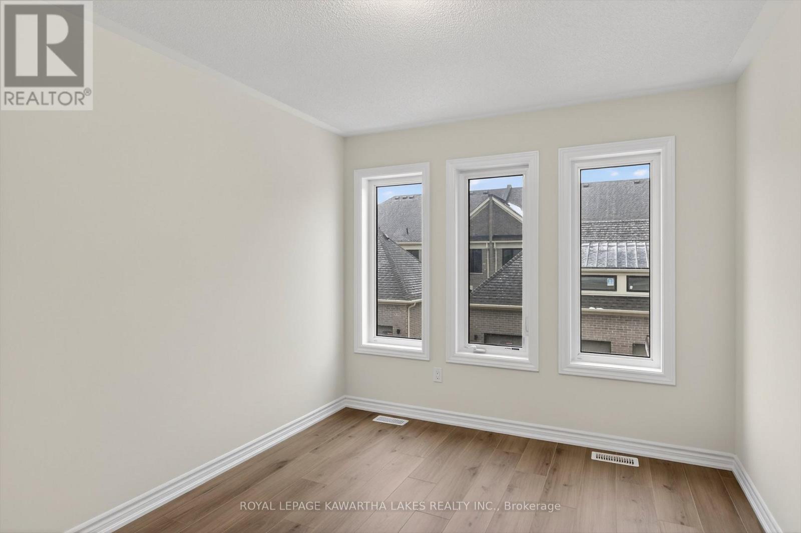 71 Watts Mew, Kawartha Lakes (Lindsay), Ontario  K9V 0T3 - Photo 29 - X12665320