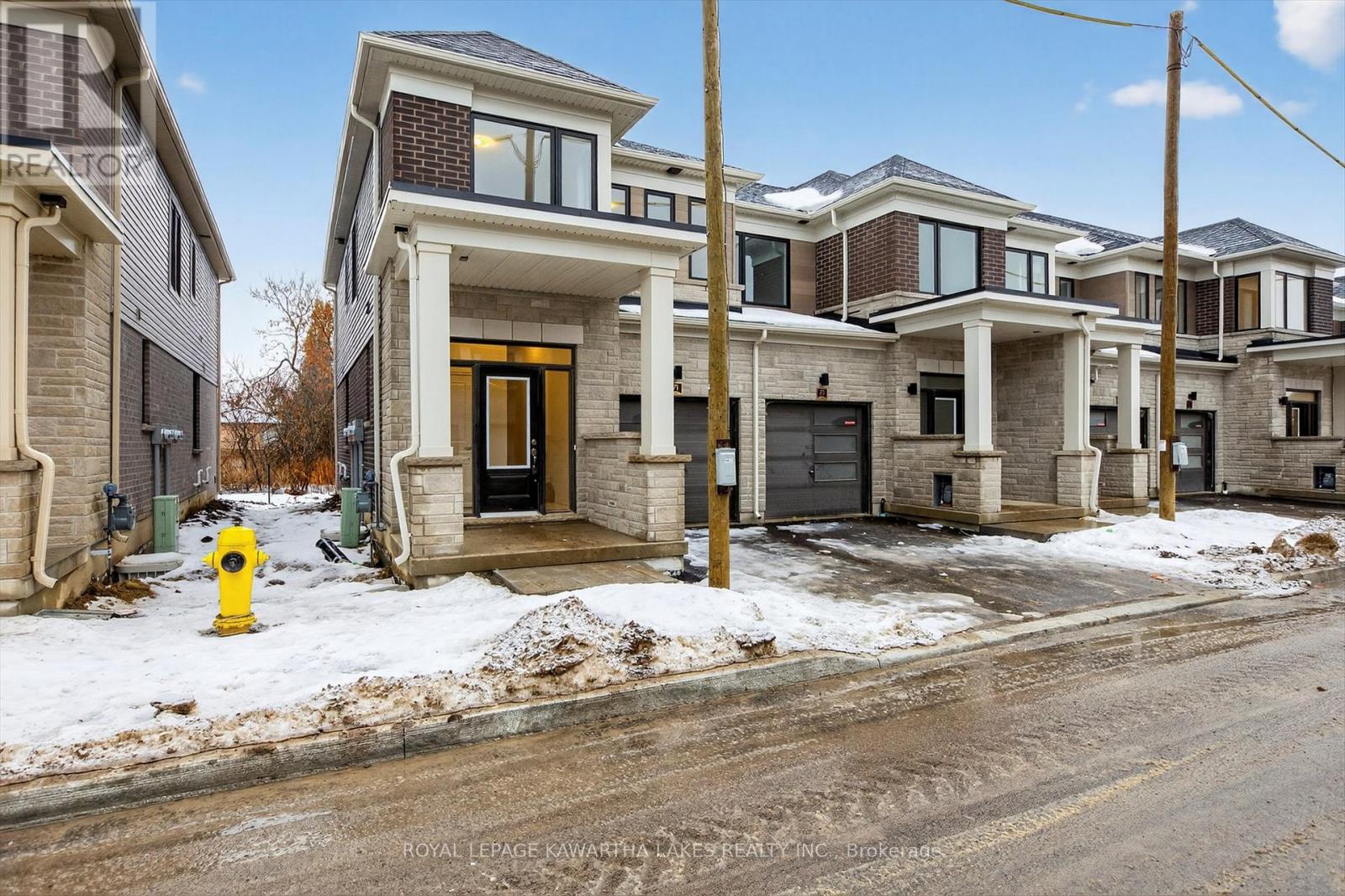 71 Watts Mew, Kawartha Lakes (Lindsay), Ontario  K9V 0T3 - Photo 3 - X12665320