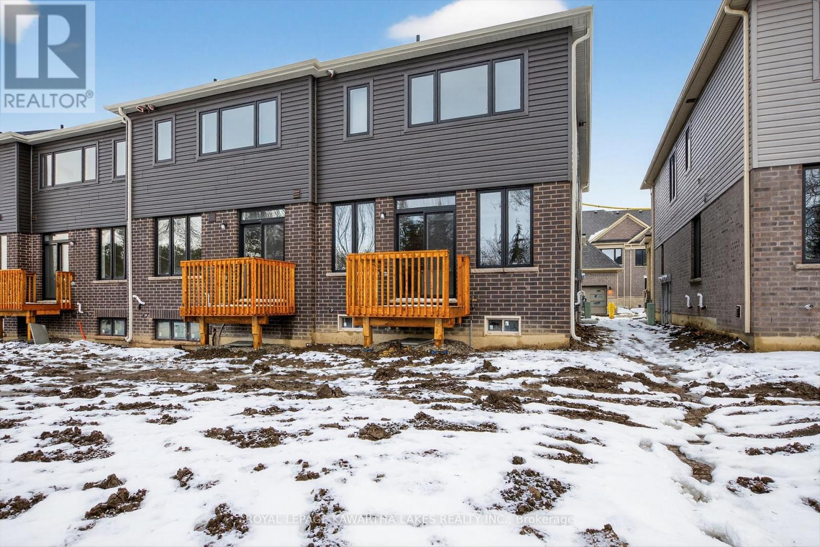 71 Watts Mew, Kawartha Lakes (Lindsay), Ontario  K9V 0T3 - Photo 43 - X12665320