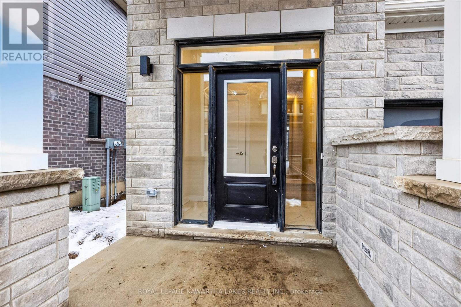 71 Watts Mew, Kawartha Lakes (Lindsay), Ontario  K9V 0T3 - Photo 5 - X12665320