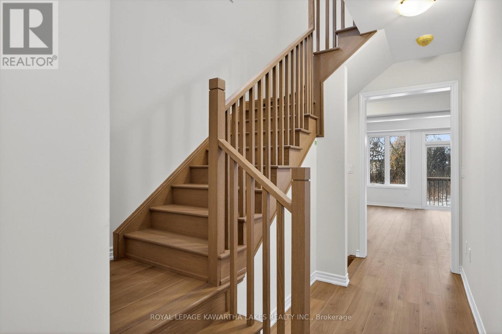 71 Watts Mew, Kawartha Lakes (Lindsay), Ontario  K9V 0T3 - Photo 8 - X12665320