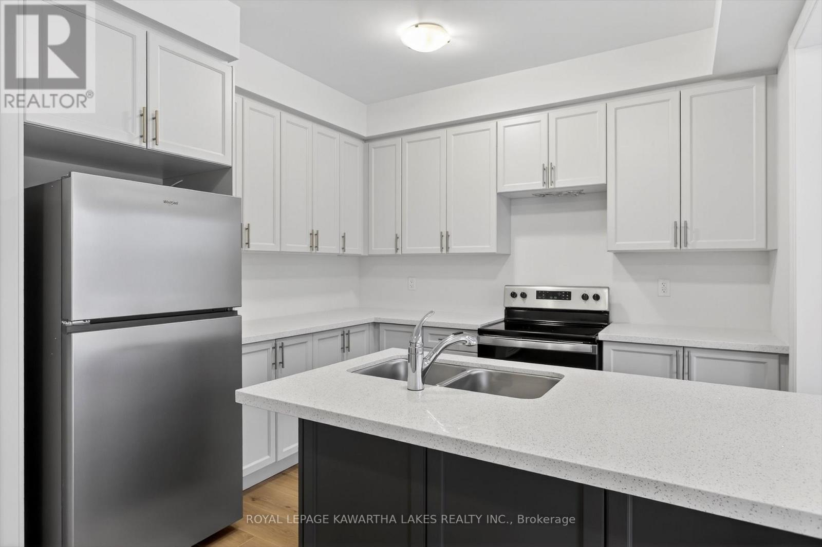 77 Watts Mew, Kawartha Lakes (Lindsay), Ontario  K9V 0T3 - Photo 13 - X12665344