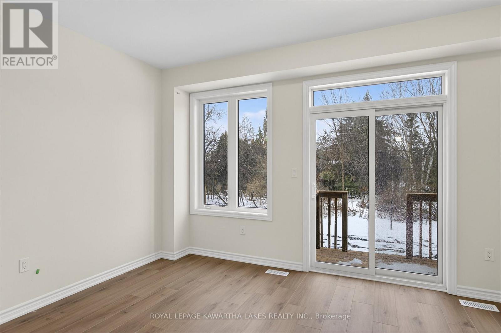 77 Watts Mew, Kawartha Lakes (Lindsay), Ontario  K9V 0T3 - Photo 15 - X12665344