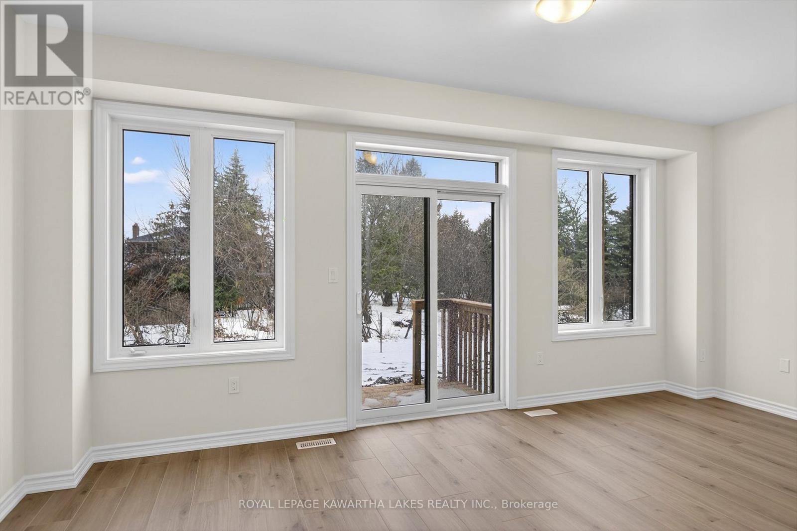 77 Watts Mew, Kawartha Lakes (Lindsay), Ontario  K9V 0T3 - Photo 16 - X12665344