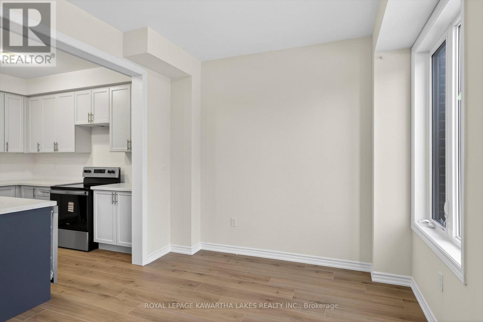 77 Watts Mew, Kawartha Lakes (Lindsay), Ontario  K9V 0T3 - Photo 17 - X12665344