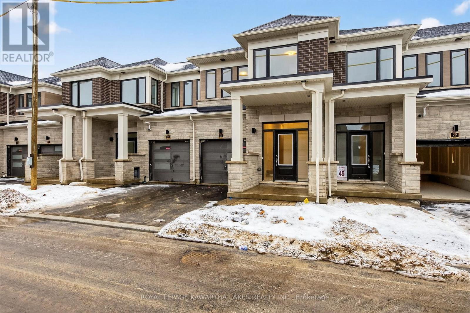 77 Watts Mew, Kawartha Lakes (Lindsay), Ontario  K9V 0T3 - Photo 2 - X12665344